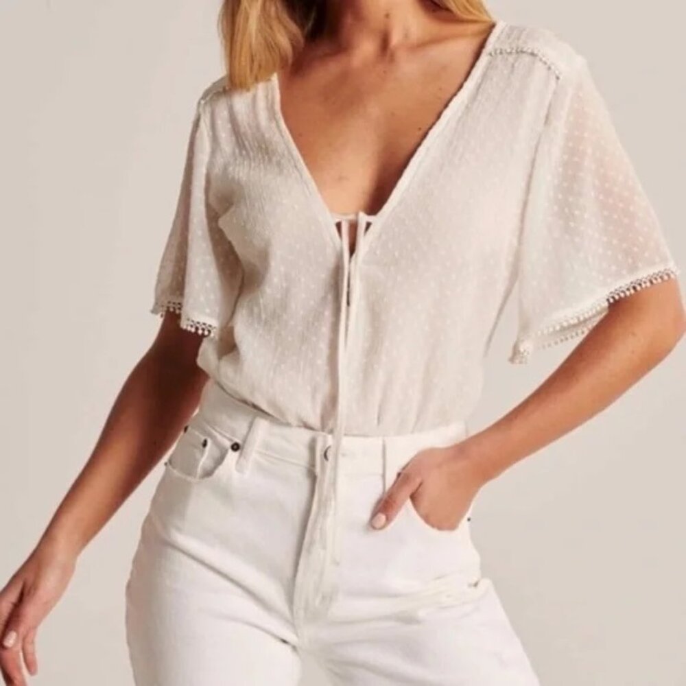 SALE 2/25 Abercrombie & Fitch White Polka Dot Bodysuit Blouse - Size Small.
